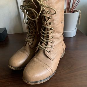 Combat boots